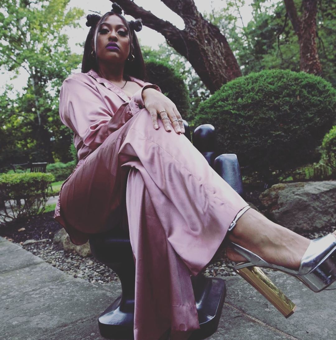 Happy birthday to one of my favorite vocalists ever, jazmine sullivan! she s so talented 
