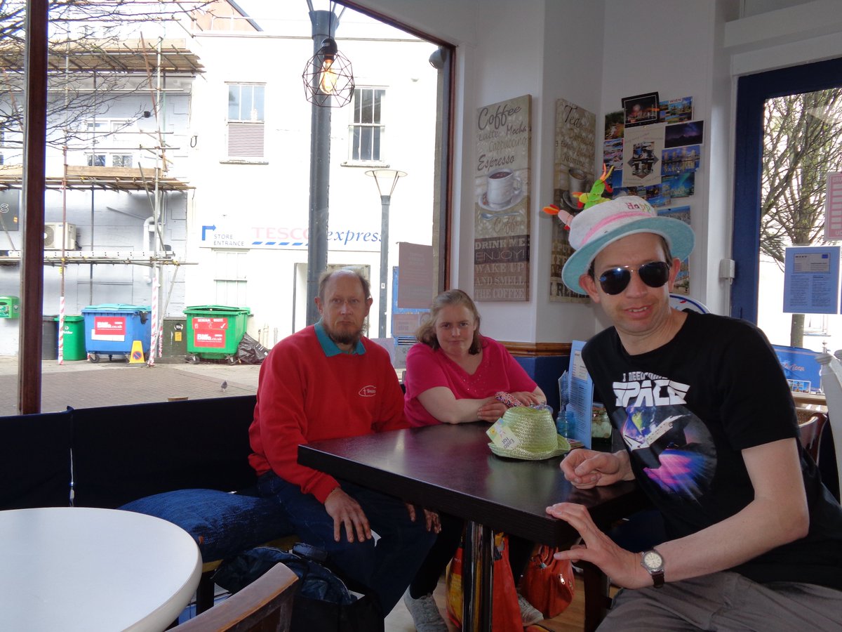 LEveleigh's tweet photo. @PostcardsCafe I was over in the "Postcards" café, Exmouth Strand, on a day after my 44th birthday, this afternoon Saturday 9th April 2022. #Exmouth @RichHook_Cafe @PoppyClare83 @ExmouthNubNews @VisitDevon #44thBirthday #ExmouthStrand #April2022 #postcard @helloexmouth https://t.co/ND0vzrJWhJ