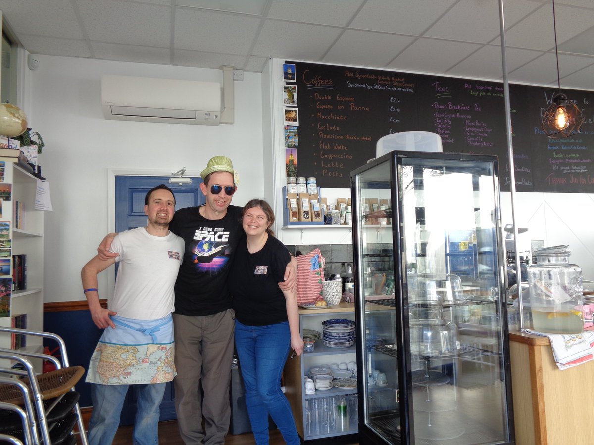 LEveleigh's tweet photo. @PostcardsCafe I was over in the "Postcards" café, Exmouth Strand, on a day after my 44th birthday, this afternoon Saturday 9th April 2022. #Exmouth @RichHook_Cafe @PoppyClare83 @ExmouthNubNews @VisitDevon #44thBirthday #ExmouthStrand #April2022 #postcard @helloexmouth https://t.co/ND0vzrJWhJ