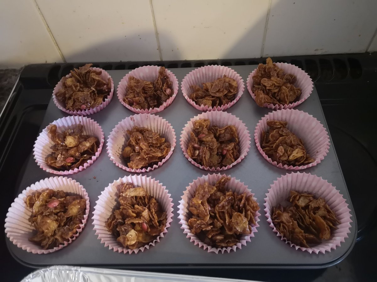 ali2602's tweet photo. That's us sorted for half term break ๐
Mini egg, syrup cornflakes
Maltese and white chocolate flapjacks
Lemon drizzle cake
#eastergoodies #homebaking #lovecookingandbaking #sweettooth #notprofessionals #lemondrizzlecake #flapjacks #cornflakecakes #toothache https://t.co/hAlcRjRxZe