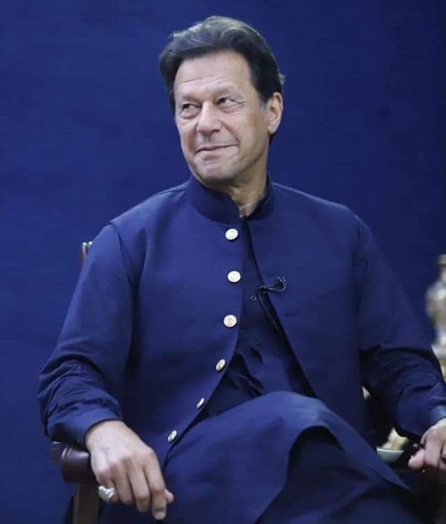 کہانی ختم ہوئی اور ایسے ختم ہوئی  💔💔
کہ لوگ رونے لگے تالیاں بجاتے ہوئے
#ImranKhan <a href="/ImranKhanPTI/">Imran Khan</a>  <a href="/PTI/">PTI</a>