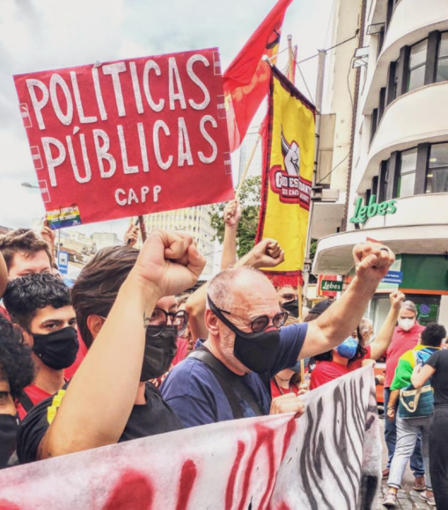PedroRuasPsol's tweet photo. Ato FORA BOLSONARO em Porto Alegre !!! https://t.co/1Pe61LHm8f