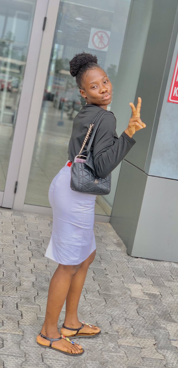 Goodness__Peace's tweet photo. Seen a fine girl today?? https://t.co/MTmfHDg3vy