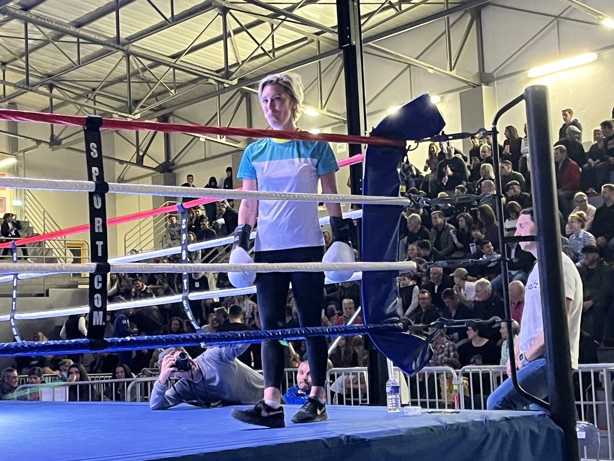 Premier Challenge de Boxe anglaise Sonia Aristouy à la Salle des Anglais 
Une magnifique soirée organisée par le Boxing club Idron, en partenariat avec l’Association Miralutz et la <a href="/Ville_Pau/">Pau, Capitale Humaine</a> 
Un bel hommage pour toutes celles et tous ceux qui mènent le combat pour la vie 🙏🏻❤️