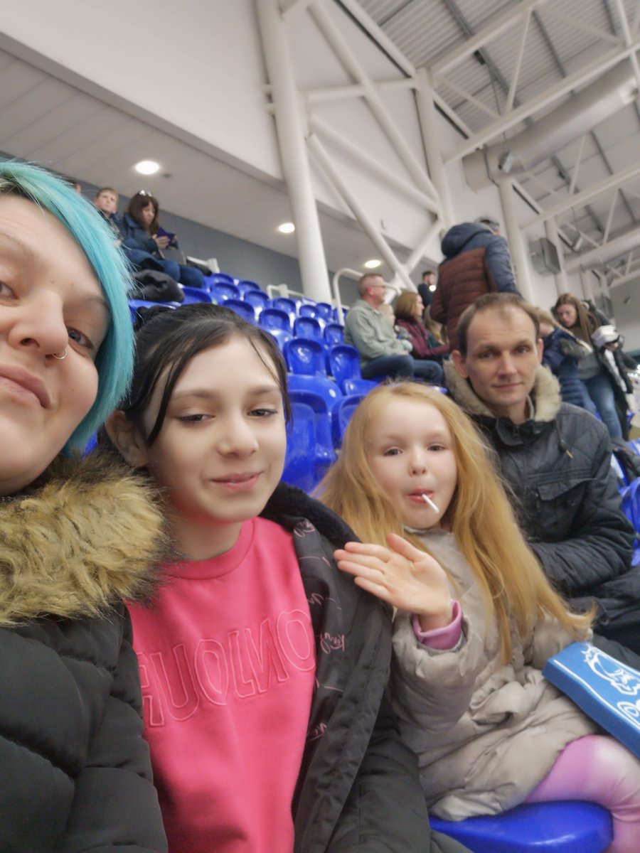 Amy22608295's tweet photo. Enjoyed watching @SteeldogsIHC so much thanks to @HartleyBrookPri the other week we decided to come back and show our support. Think we might become regulars. LET'S GO STEEL DOGS, LET'S GO!!!!! https://t.co/8y1XO0AWIc
