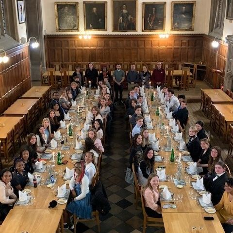 OxbridgeByWS's tweet photo. Well done to the students who attended the Oxbridge Spring Seminar at Pembroke College. We'll raise a glass to your final dinner and adventures during your stay.✨ Stay tuned, more pics of springtime in Oxford to come!

📸 Oxford Spring Seminar, 2022 🇬🇧

#OxbridgePrograms #Oxford https://t.co/OPubYWDVj8