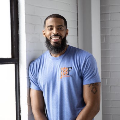 Coach_JBerry's tweet photo. #NewProfilePic https://t.co/mE17mGXd0j