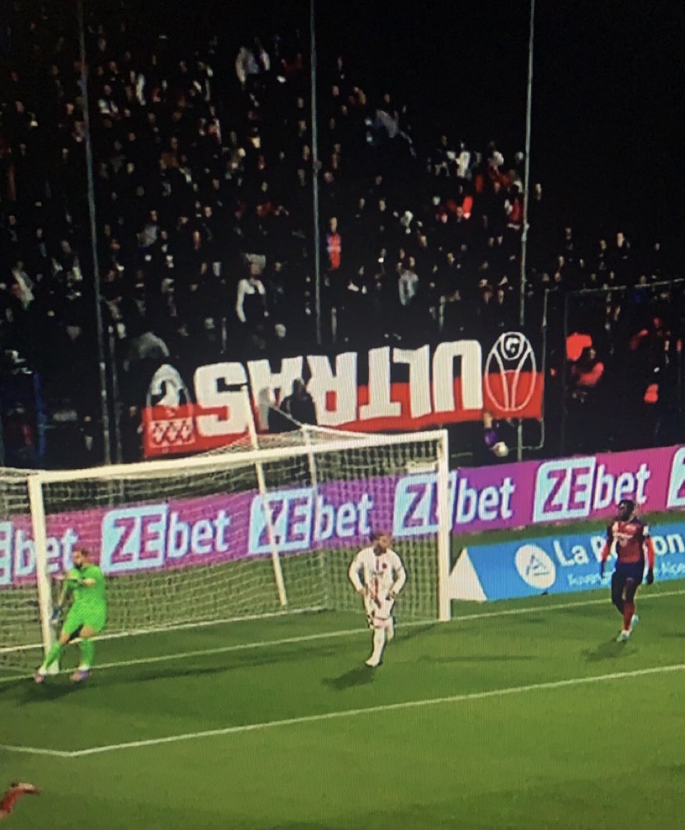 Ultras France tweet media