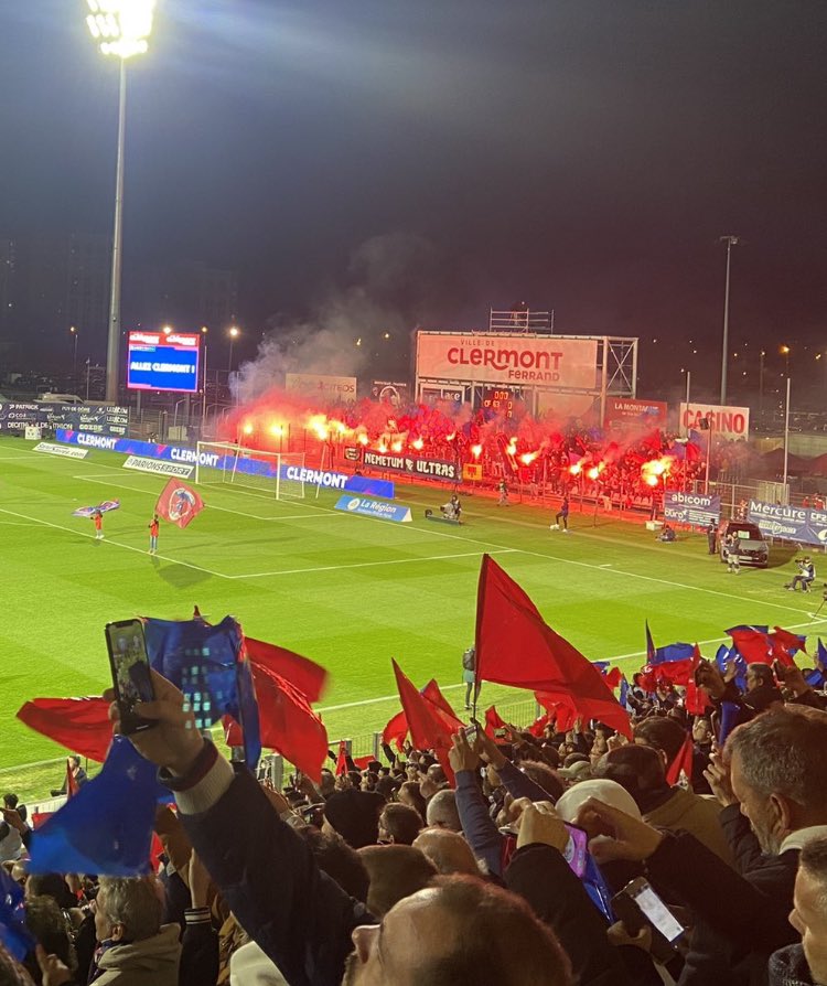 Ultras France tweet media