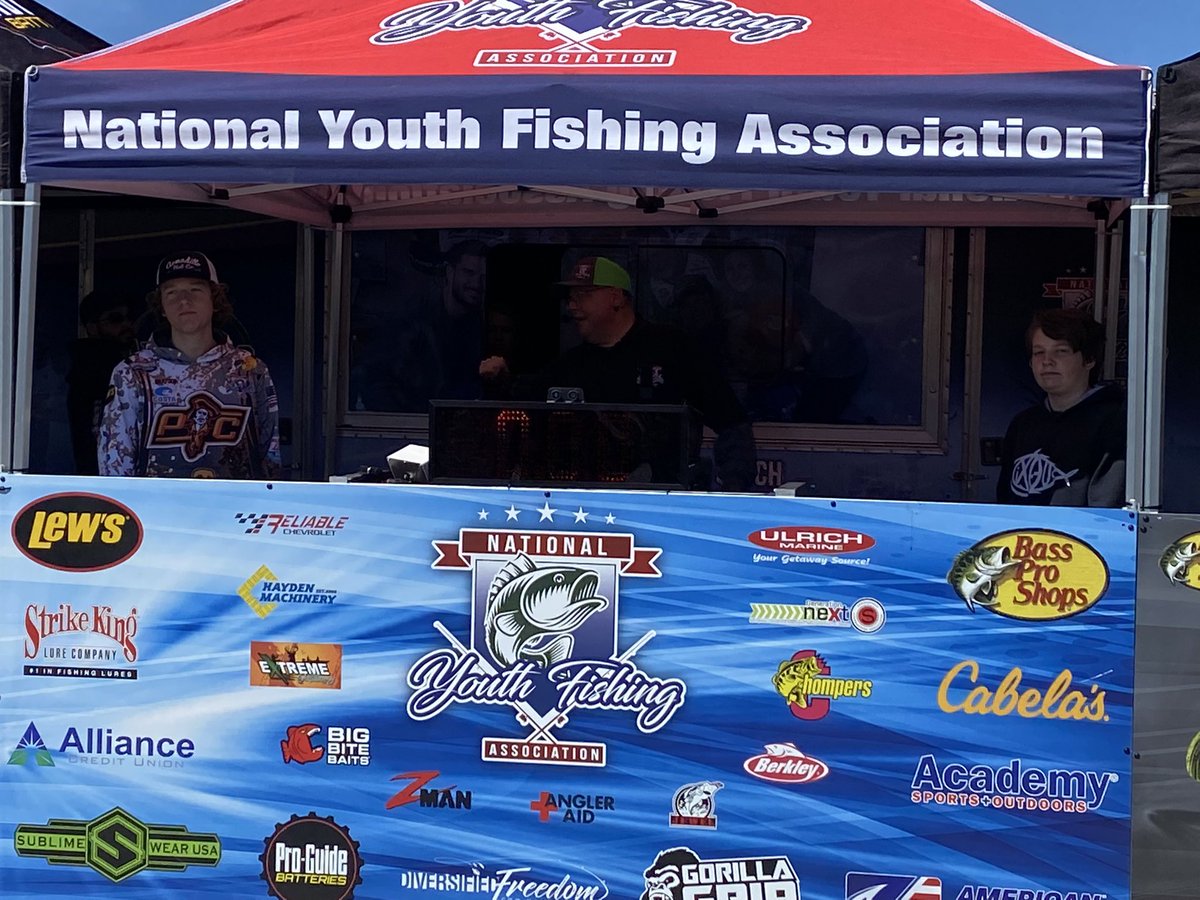 MrYost_PC's tweet photo. Team Tinder and Vanek with 1 fish weighing in at 2.34 #PCBASS @PCHSAthletics1 https://t.co/2foiEoFyjp