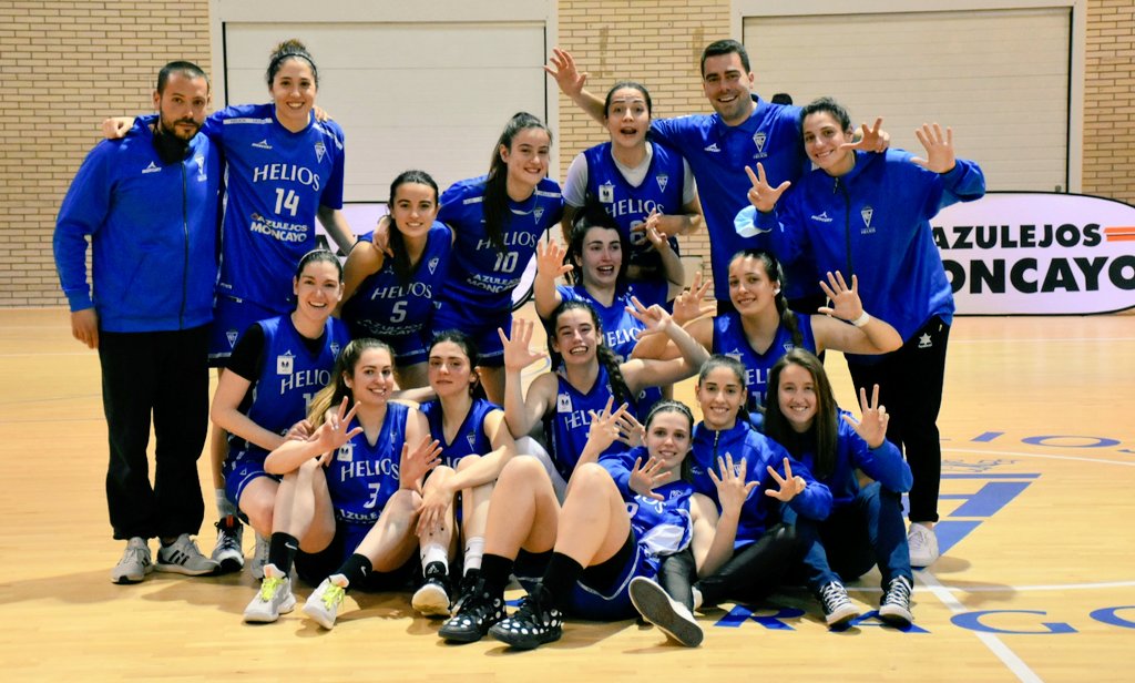callaved's tweet photo. @CNHeliosBasket @cnhelios @BasketAlmeda Que gran grupo! https://t.co/N2jALybB6c