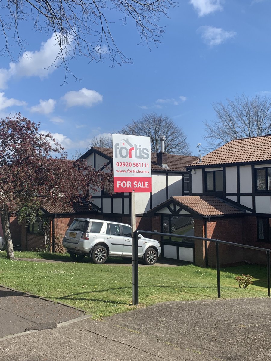 fortisdothomes's tweet photo. So lovely to see our for sale boards in sunny Fairwater๐๐ผโ๏ธ #estateagent #estateagentlife #estateagency #forsale #forsaleboard #propertyforsale #propertymarket #cardiff #southwales https://t.co/7KqBb9MsKI