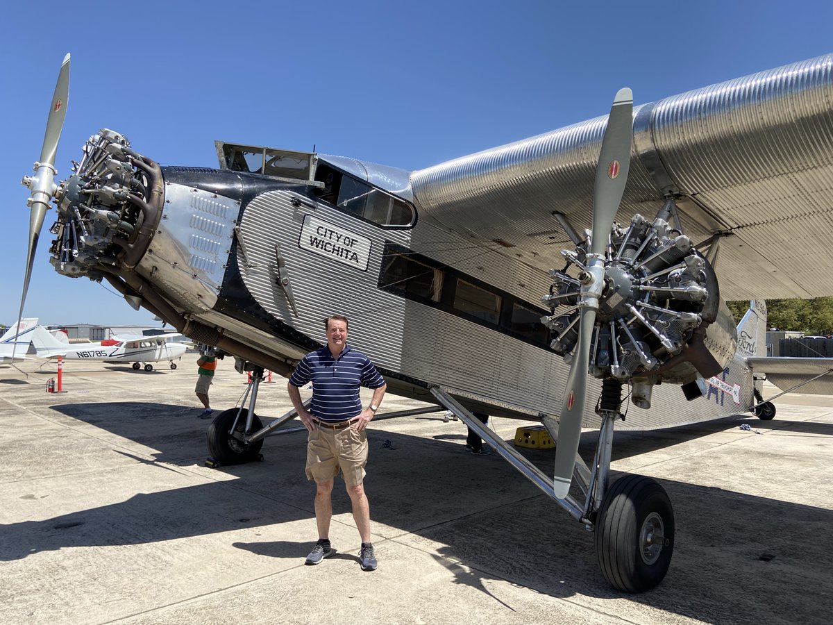 RichardVBattle's tweet photo. Great thrill flying in 1929 Ford Tri-Motor today!
#flytheford, #trimotor, #writerslift, #bookbub, #authorslife, #writingcommunity https://t.co/JYQXyfn4fl