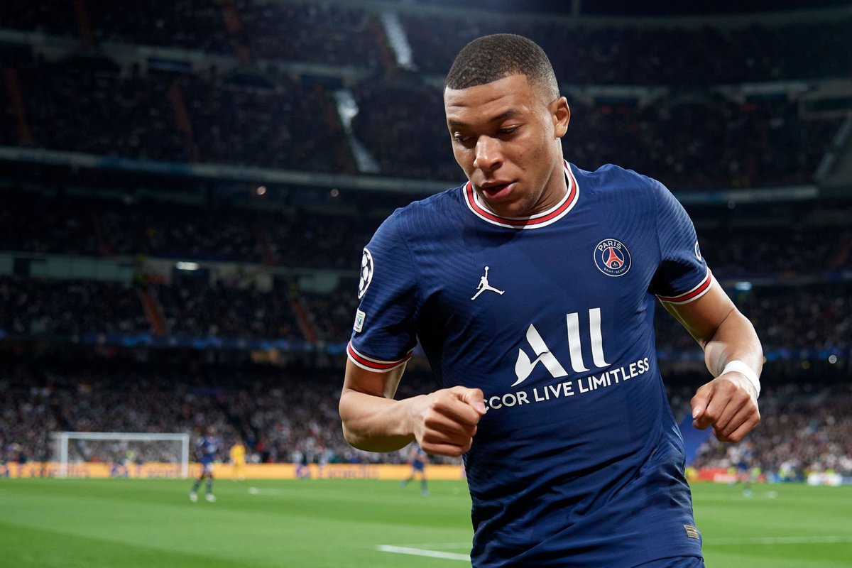 PSG_Goleador's tweet photo. Y SE QUEDA. 👀 https://t.co/JI7bHRcwRS