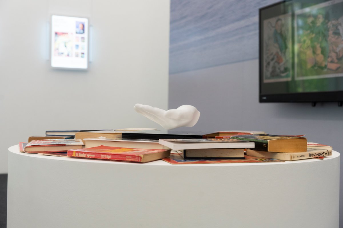 SHcurating's tweet photo. @asiaxforum is pleased to welcome back artist and writer Ho Rui An. In Venice he will deliver a presentation “Factories, Tables, Post Revolution” drawing upon his recent works examining the material networks and political imaginaries of Reform-era China.
👉https://t.co/pofs62YsLm https://t.co/vbIxxvBc6v