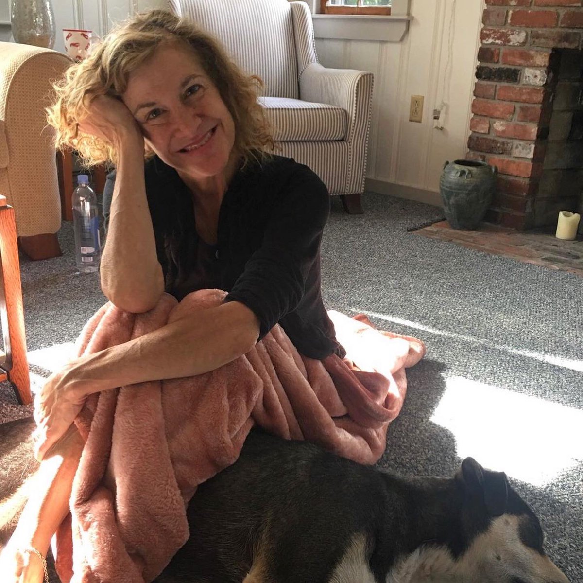 PenguinTeen's tweet photo. We are deeply saddened to learn of the passing of author Huntley Fitzpatrick. Her books My Life Next Door, The Boy Most Likely To, and What I Thought Was True are beloved by YA fans worldwide. 

For a full statement from Huntley’s family please see @Kristan_Higgins post https://t.co/z4DeO0zEtt