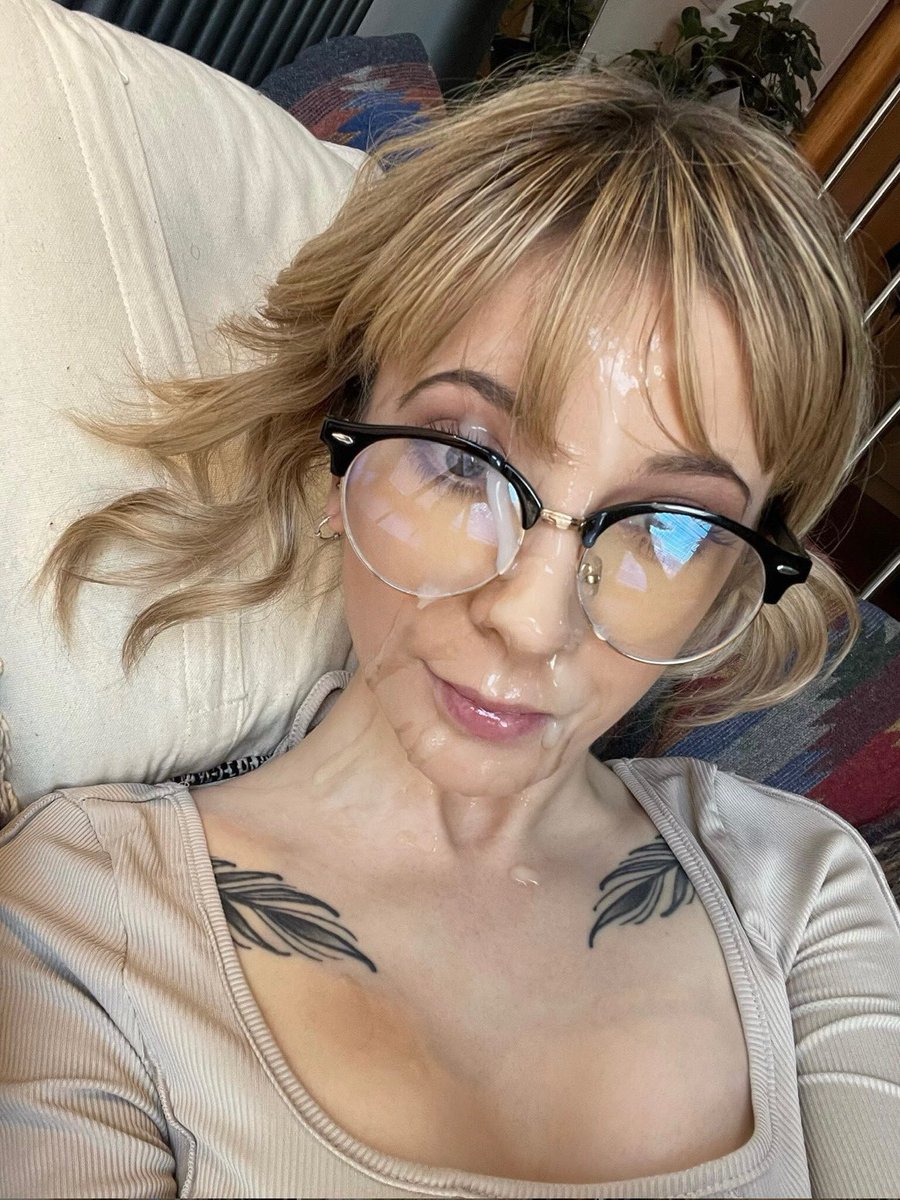 JadeVow's tweet photo. Glasses facial 🤓 

500 RT’s &amp; I’ll post more pics from this… https://t.co/DiYdaXshEb