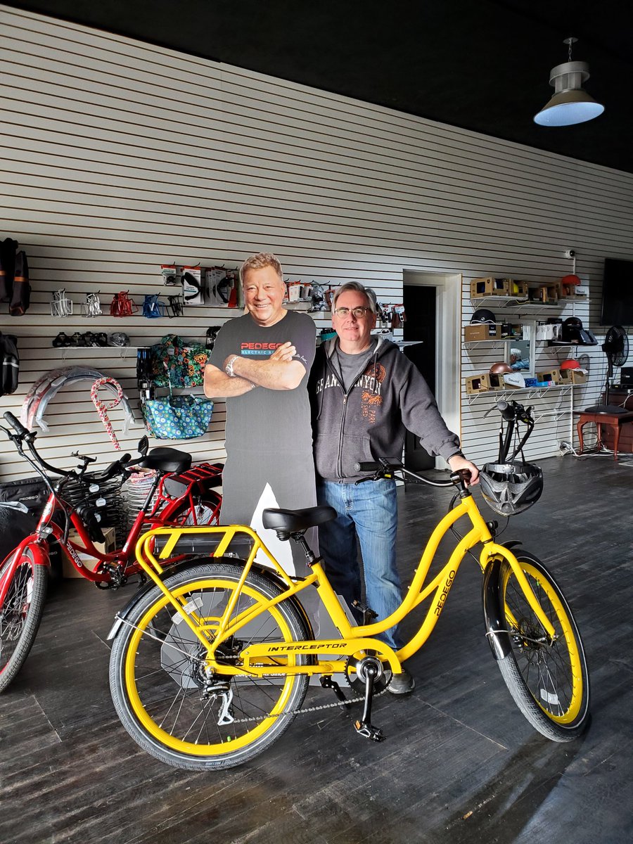 TypicalDadTweet's tweet photo. Just got a new #pedego bike in Pittsburgh colors at #PedegoMcDonald great place to buy or rent bikes. Right next to the Montour trail. Al and team are helpful and friendly. Now we just need some decent biking weather in Pittsburgh. #hellofun https://t.co/MdU8iWJPRB