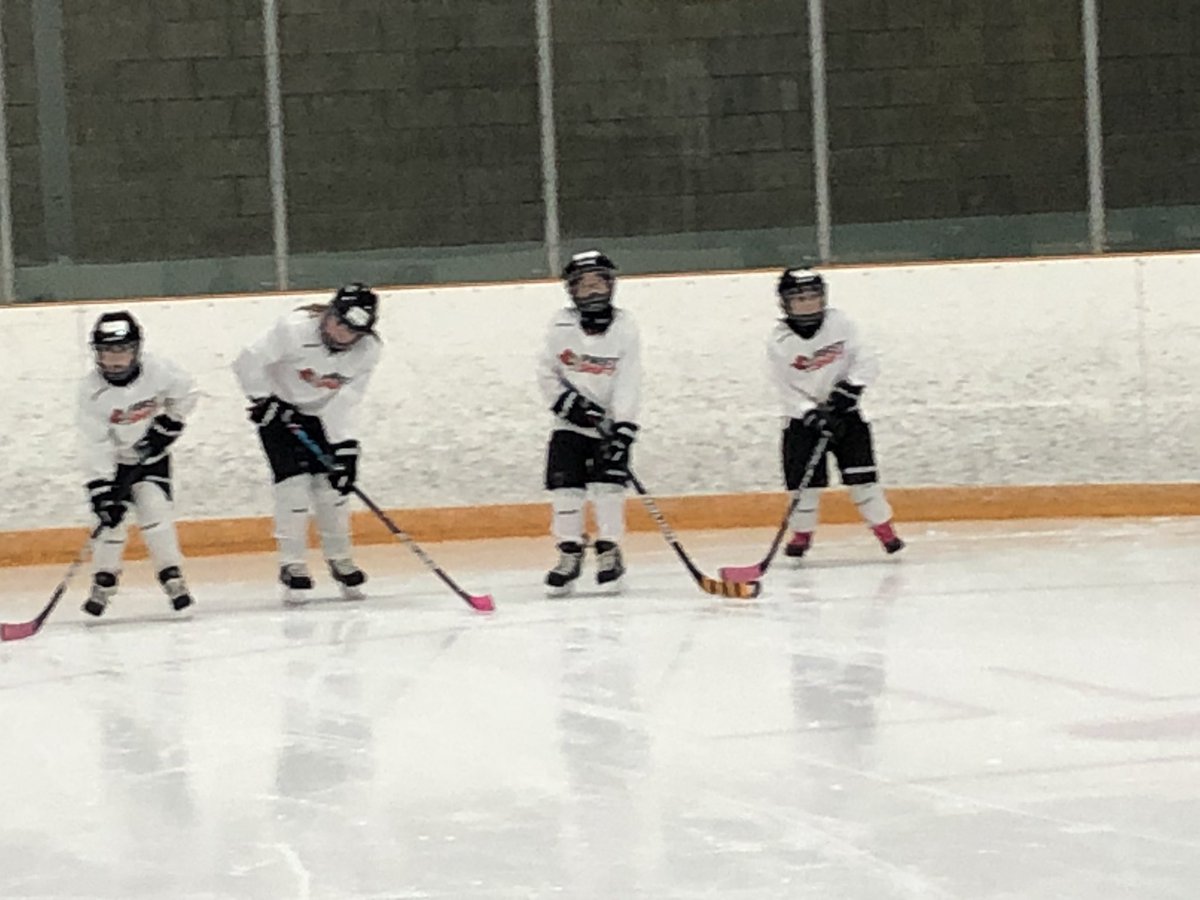 sydenhamkennedy's tweet photo. That’s a wrap! Thanks again to everyone involved with @LTMHA2012 #TheFirstShift #Hockey Program and thanks to the @Senators @NHLPA @BauerHockey @LTRecreation and our friends at #TheGiddyGoatCafe for the hot chocolate and cookies! Great way to end the season! https://t.co/xTD6aoGLRz