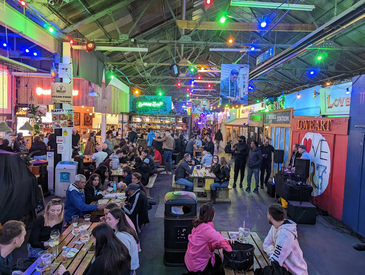 DJ Jonesy rockin @TootingMarket on Saturday night 😎 🔊 #Tooting instagram.com/djayjonesy