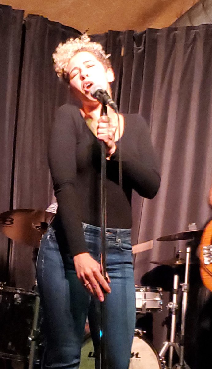 blueshamilton's tweet photo. Treble rocks out to @MissHaileeRose and the Coachmen @CoachAndLantern @rockowheeler #HamOntMusic #HamOnt #AncOnMusic #OntMusic #OntBlues #hblmonkey Full pics: https://t.co/nPXFkIoXqU https://t.co/KaDey7O7wL