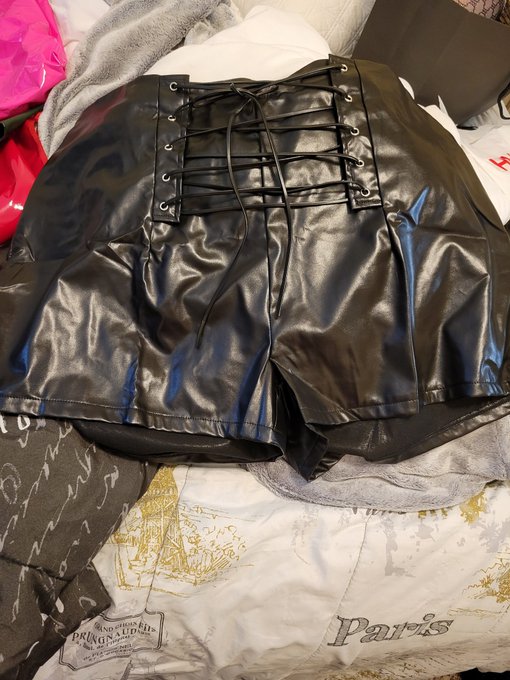 Got some new attire today to wear let me know what you think https://t.co/z0ewZPusU7<a href="/tag/femdom"class="tags"><span>#femdom</span></a><a href="/tag/latex"class="tags"><span>#latex</span></a><a href="/tag/bbw"class="tags"><span>#bbw</span></a><a href="/tag/slave"class="tags"><span>#slave</span></a><a href="/tag/bondage"class="tags"><span>#bondage</span></a>