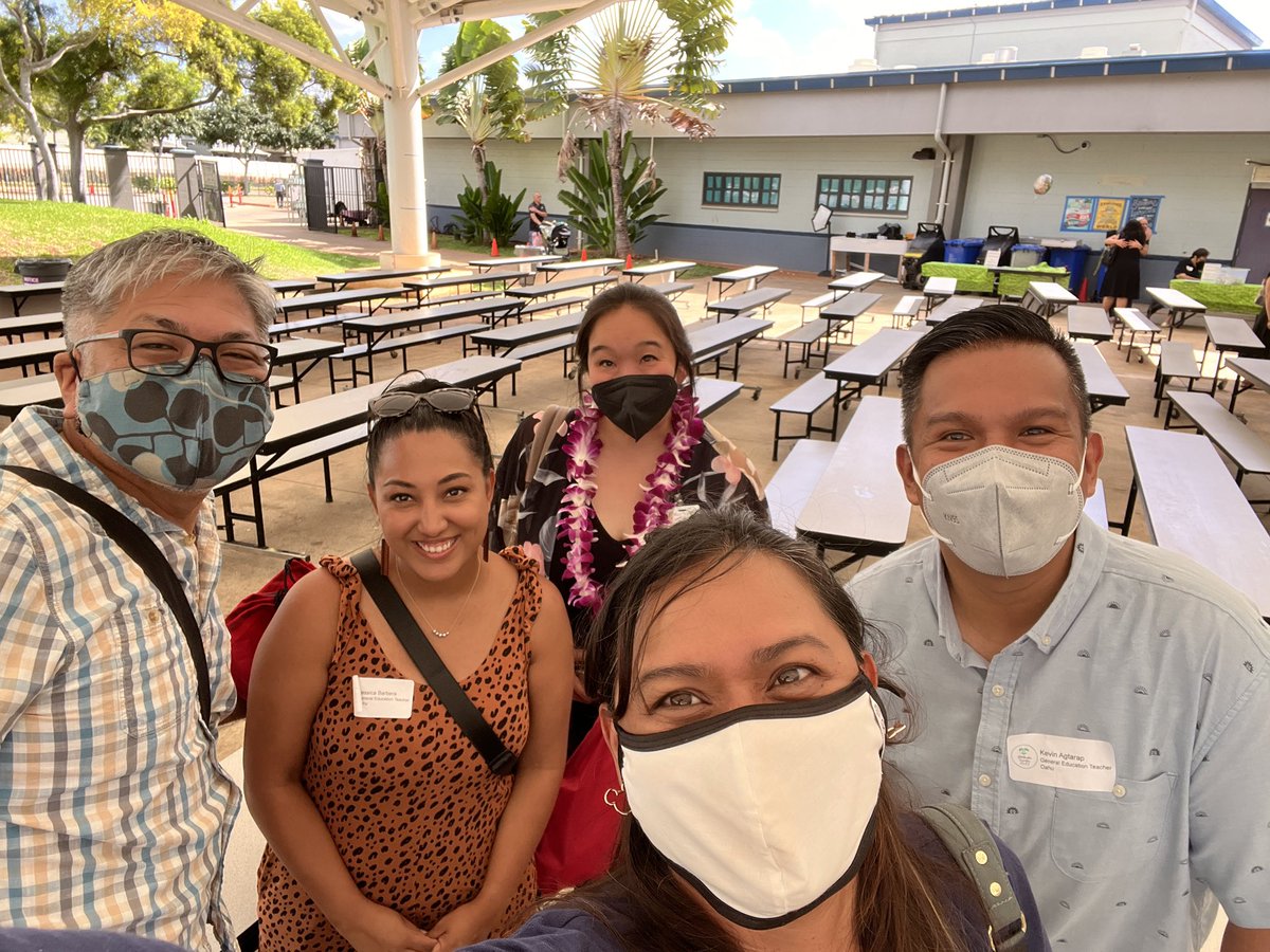 KristiOda's tweet photo. Enjoying a beautiful Saturday learning @ #speducatorconnection2022 

@Jess_Mariela @MrAgtarap @KristenBrummel @KaneoheEl @808TFellows #808educate https://t.co/IvHKLiL3WZ