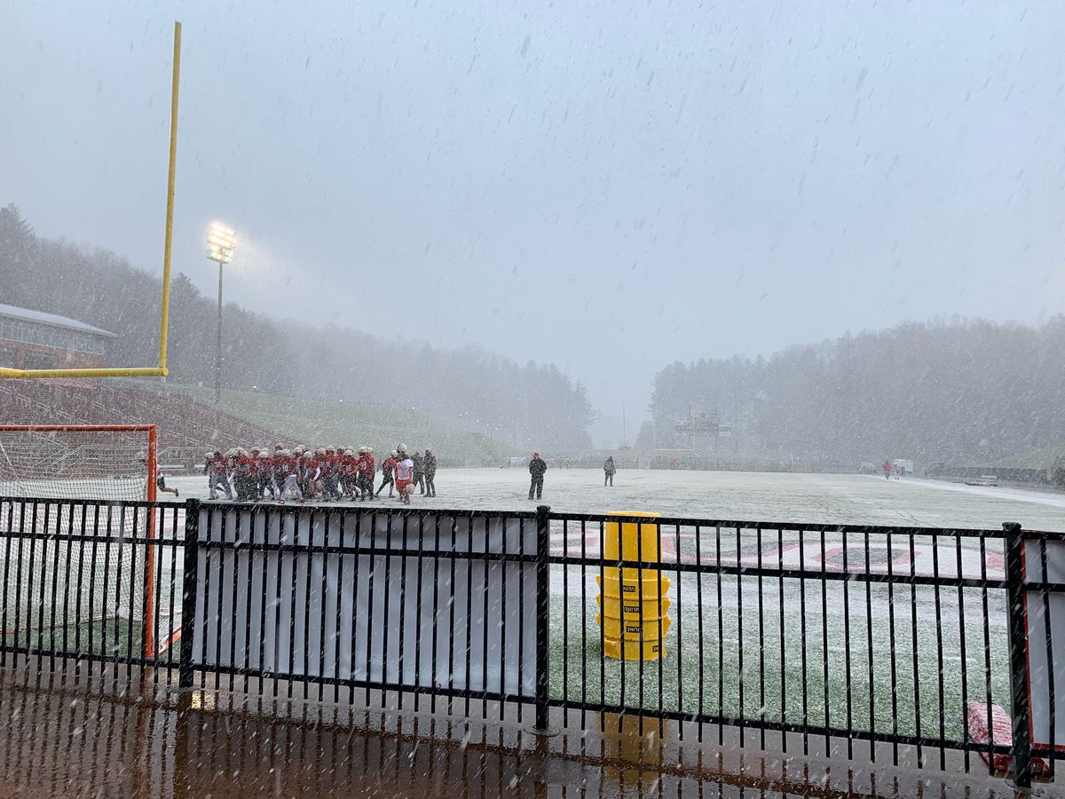 UVAWiseCavsFB's tweet photo. Our first Spring practice of 22 was one to remember from start to finish 

#keepdigging https://t.co/rBplsmq3iA
