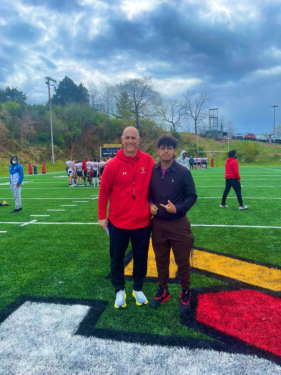 DamianAponte4's tweet photo. Had a great time @VMI_Football appreciate the invite @CoachBParker17  loved the campus and practice energy! @CoachSWach @yates_nathan @RHSBears_FB https://t.co/j6rAiH9qIb