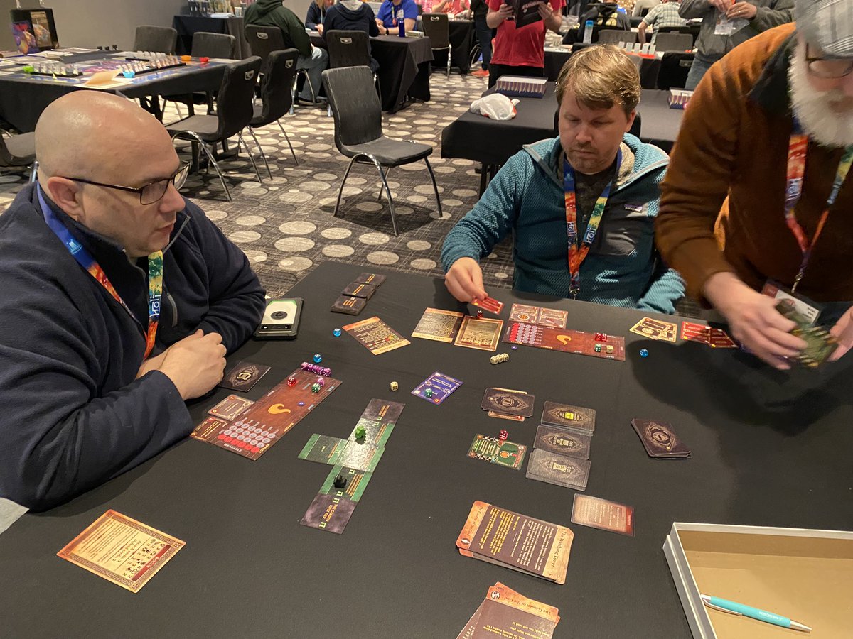 hardjive's tweet photo. @raidersNrogues
#raidersandrogues #protoatl
Playing -
@JohnSchevola from Smirk & Dagger Games (Cutthroat Caverns publisher) playing
Sam Pugh, designer - The Trails of Dinosaur Territory https://t.co/4WCdS74pu5