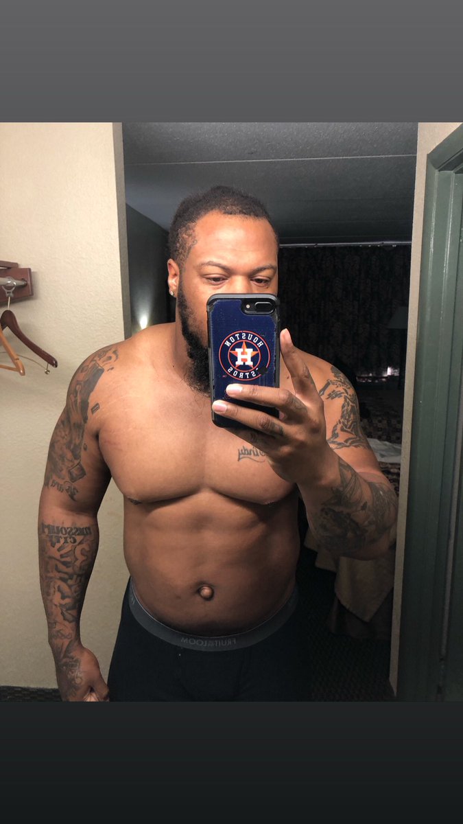 TerrellAndretti's tweet photo. 💪🏾 I like kitty cat 🤷🏾‍♂️ https://t.co/f3fehWQUmk