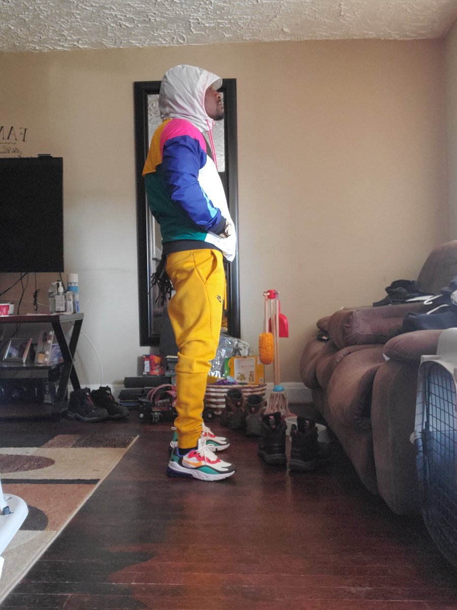 beasyLTorch's tweet image. #Outchere