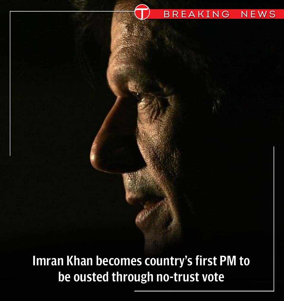 pk12382's tweet photo. Kaptaan clean bowled, Ab Sb Choor Mil Kr Khaenge.. 😀😅
#WelcomeToOldPakistan https://t.co/S1GK56EIka