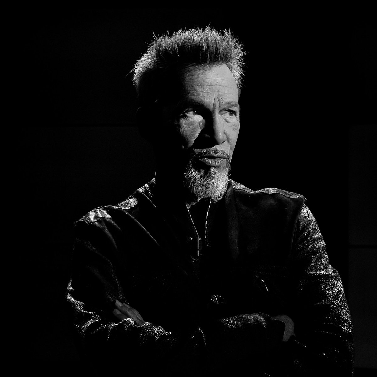nikosaliagas's tweet photo. Qu’est ce qu’on t’aime hermano #thevoice @florentpagny 💙🧿💪🧿💙 https://t.co/UXmAts5FW4