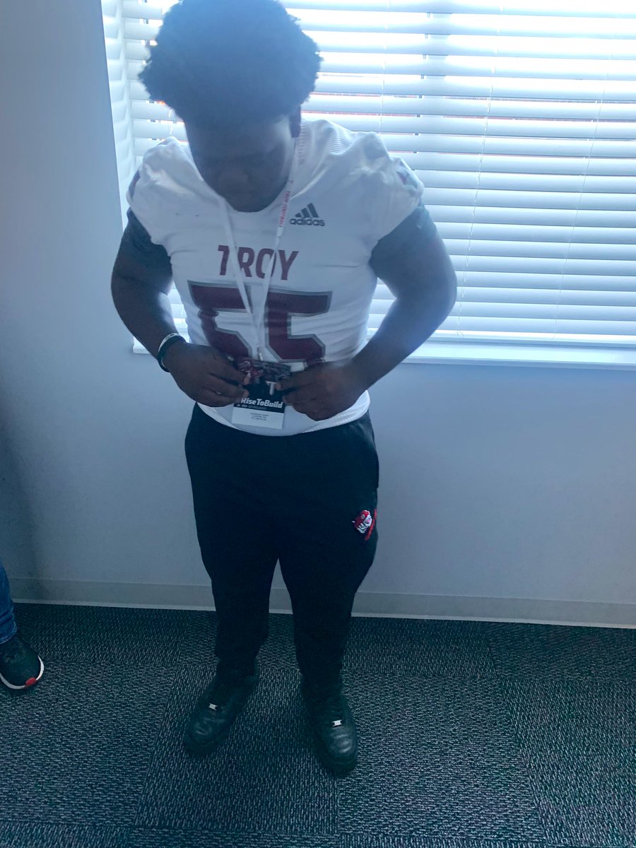 TerrenceS55's tweet photo. #GoTrojans Had a great time with @TroyTrojansFB today ‼️‼️@CoachJonSumrall @cole_popovich @CoachE98 @CoachRobertJac1 @PrepsAlabama00 @2aBama_Football @YellowhammerFB @PrepRedzoneAL https://t.co/PdquV6PmfC
