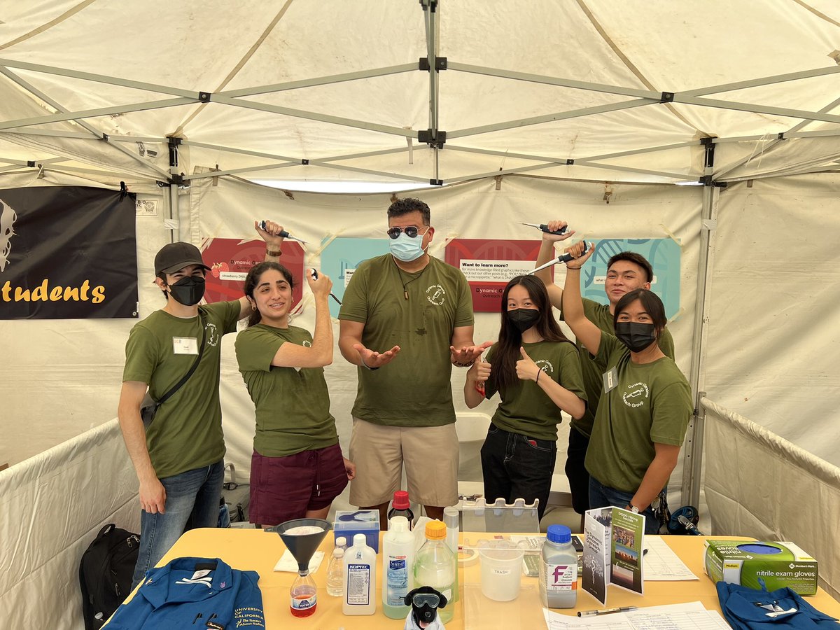 lexcortez's tweet photo. Highlanders on Highlander Day meeting prospective students!
#UCR #GoHighlanders #STEM #SciencEd #FirstGen
Thanks for DGOG for representing the Dynamic Genome @UCRiverside @UCRCNAS https://t.co/Htbtpkg2zI