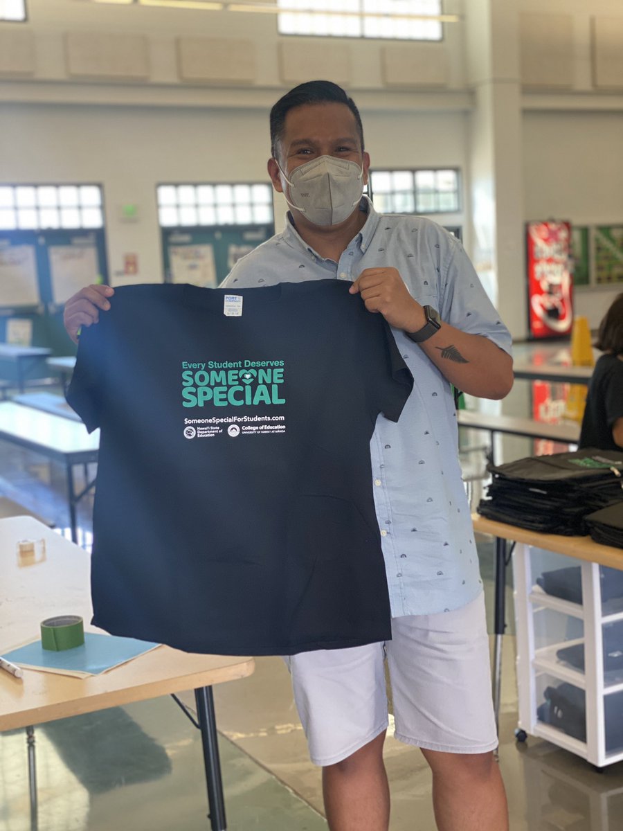 Jess_Mariela's tweet photo. @MrAgtarapis a winner, winner! 👏🏽👏🏽 #speducatorconnection2022 https://t.co/8SGuEtELS9