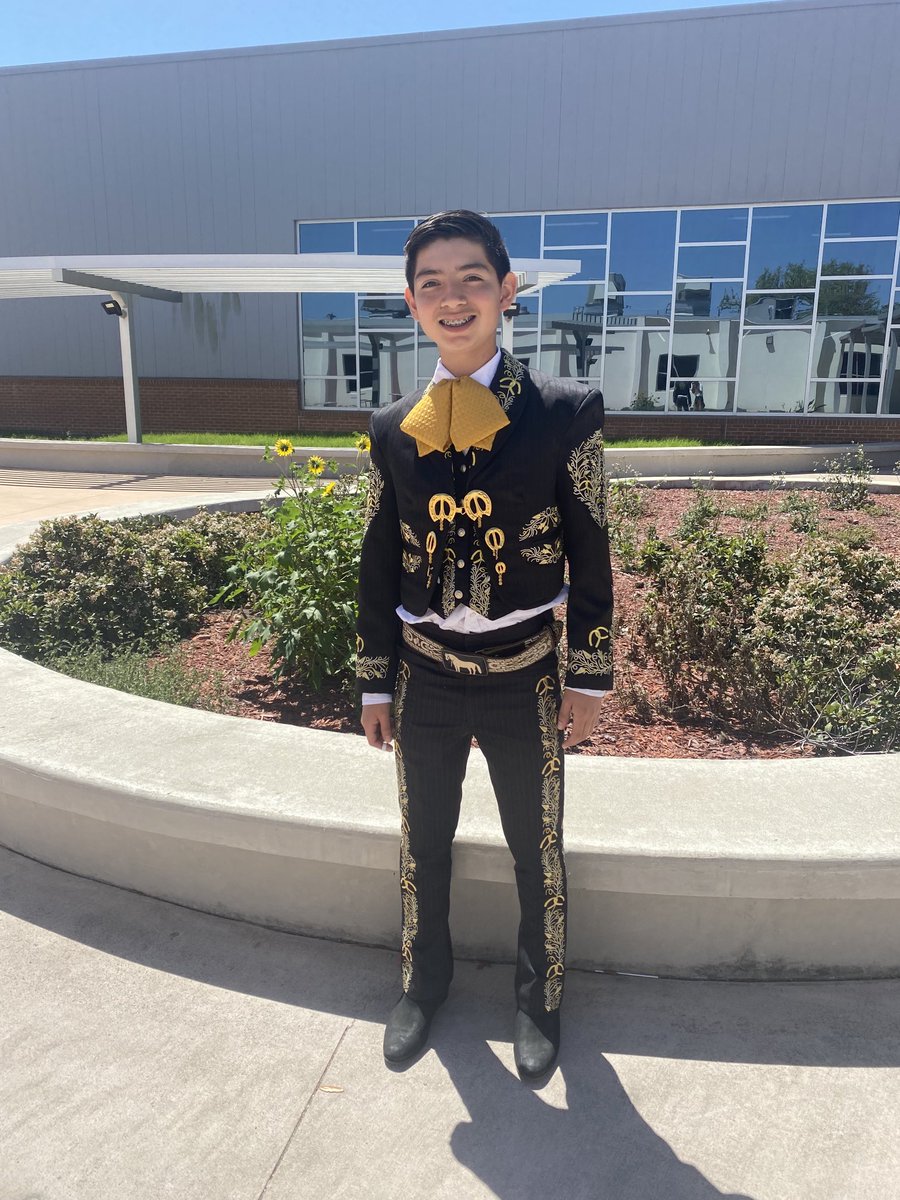 MariachiToro's tweet photo. Mario Mancilla and Chelsey Rangel representing AJB in the Vocal Competion at the Robstown  El Cottonpicker Mariachi Festival https://t.co/iXwEGo9Y06