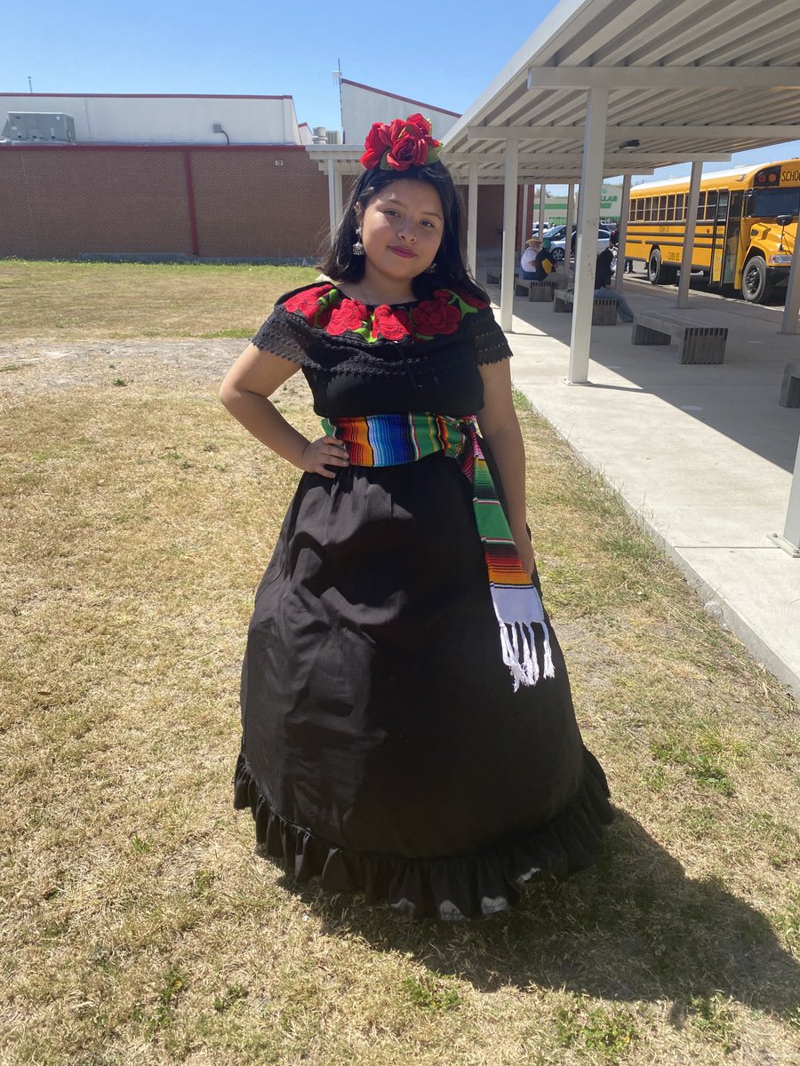 MariachiToro's tweet photo. Mario Mancilla and Chelsey Rangel representing AJB in the Vocal Competion at the Robstown  El Cottonpicker Mariachi Festival https://t.co/iXwEGo9Y06
