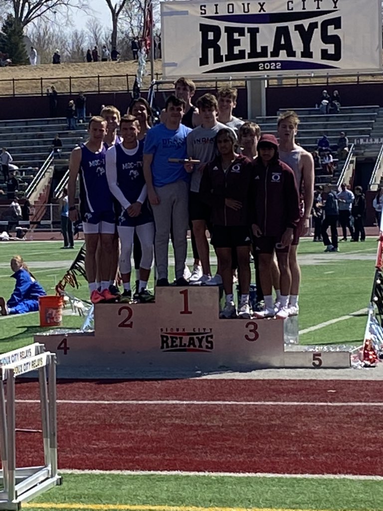 Another Sioux City Relays meet record broken, another <a href="/DrakeRelays/">Drake Relays</a> qualifying time!
Distance Med 3:36.05 <a href="/JackLatham22/">Jack Latham</a> <a href="/ethanbackhaus/">Ethan Backhaus</a> <a href="/QaiHussey17/">Qai Hussey</a> <a href="/RSundall/">ryder.sundall</a> 
#MyDrakeRelays #BlueOvalBound
