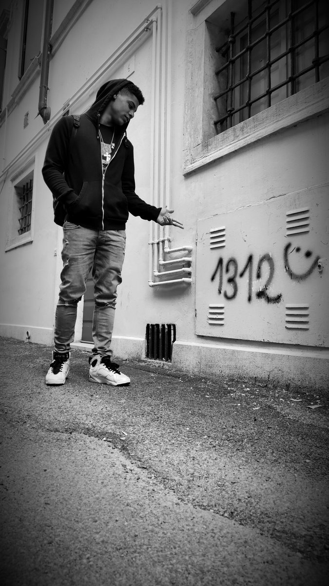 El Garu Music tweet media