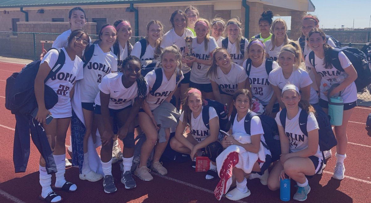 We are so proud of these young women. Keep grinding! #GoEagles