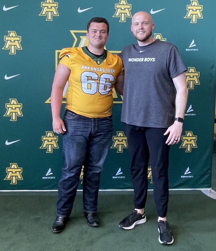 ArtClayton_'s tweet photo. Thank you @CoachCadeCamp for the awesome visit today at @ATUFOOTBALL! It was great seeing @CameronHataway compete today. #LinkItUp @SLC_Recruiting @coachrdodge @5qpLinepride https://t.co/Dejn7GmggM