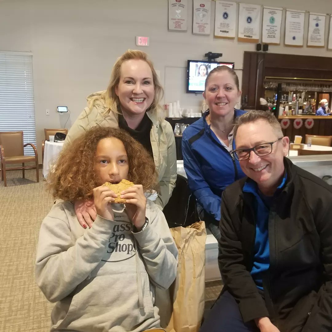 RickPrashaw's tweet image. Great family gathering at #STOH2022 to watch Lauren and @TeamMannCurls. @ClairePrashaw @john_dickhout Great work @CurlON_ @ThornhillClub