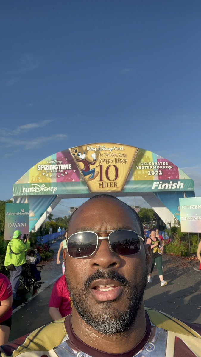 SkitzafranikDJ's tweet photo. Oh yeah, I did this one too!!!
#10miler #rundisney #waltdisneyworld #crossingthefinishline https://t.co/DVsGa5LysS