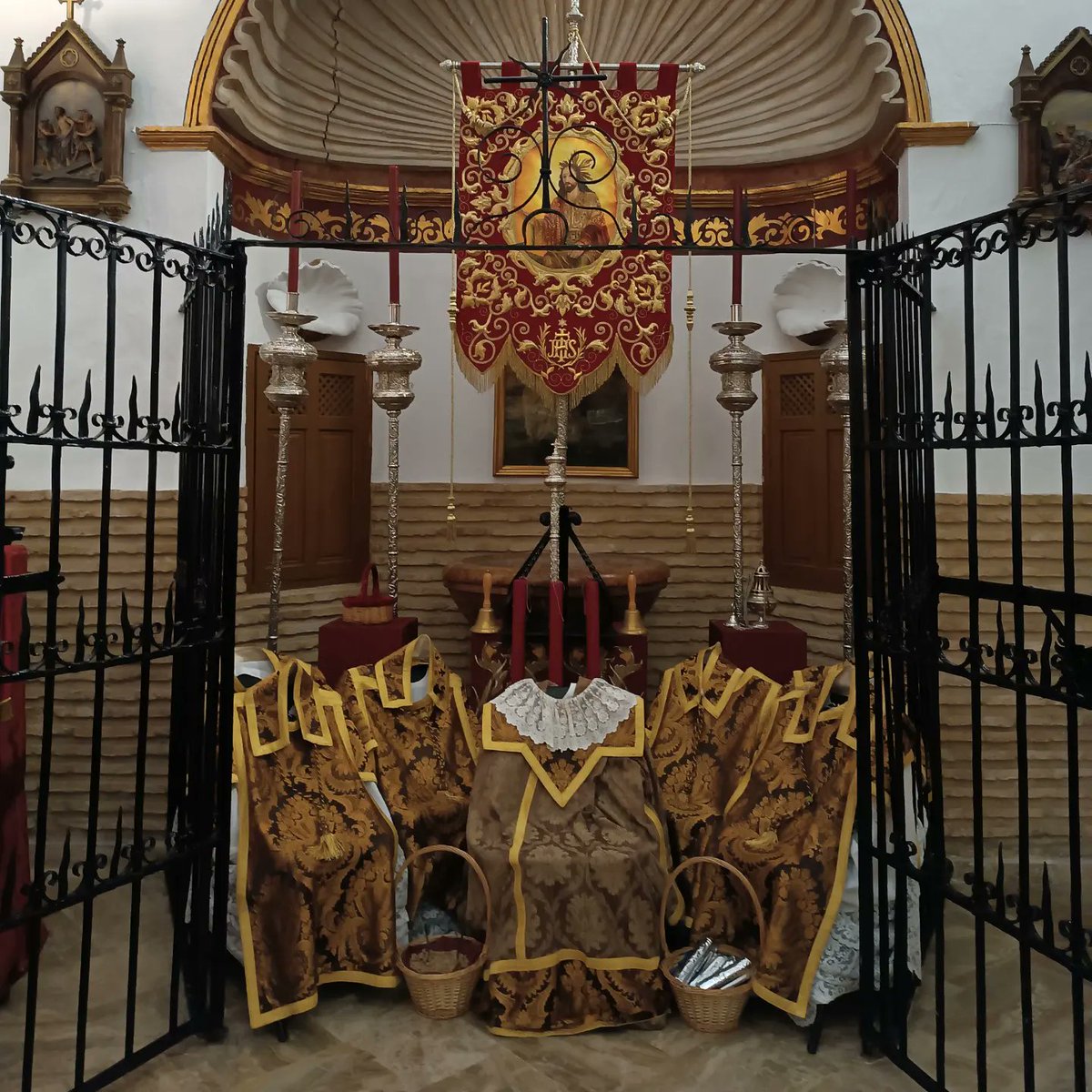Después de dos años, las puertas de Santa Catalina volverán a abrirse un nuevo Domingo de Ramos.
De esta forma se presenta el Señor para su salida procesional de mañana.