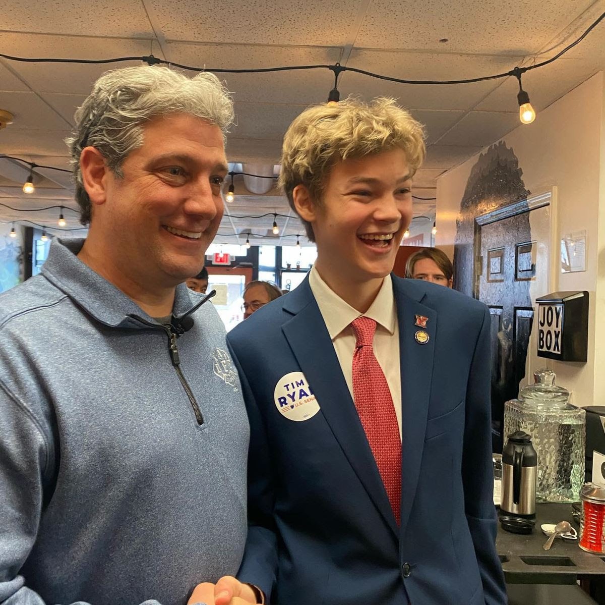 SamforOhio's tweet image. Hi everyone -- My name is Sam Lawrence. I'm an 18-year-old student running for State Rep in Ohio. 

Right now, I'm trying to grow my account so that more people can hear what I say. Can you help out?
#StandwithSam