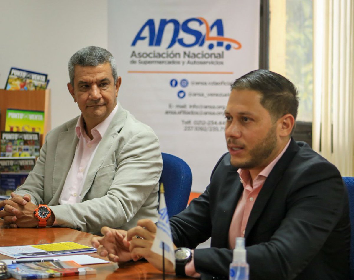 ricardojavierV's tweet photo. Jornada de trabajo productivo con la Red ANSA (Asociación Nacional de Supermercados y Abastos), la cual está conformada por 129 empresas y cuenta con 650 puntos en el país. 

#SemanaSantaSegura2022 https://t.co/0IOYKhDk5G