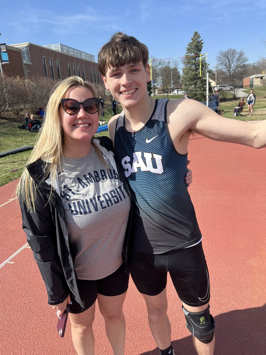SAUTFXC's tweet photo. 🚨 🚨🚨🚨🚨🚨🚨🚨🚨
SCHOOL RECORD!! 

@samr3916 BREAKS HIS OWN SCHOOL RECORD WITH A JUMP OF 4.60m (15-1)!!! 

HE ALSO TOOK THE WIN AT THE CONCORDIA INVITE! 

GREAT WORK! https://t.co/nfba1XZfJU