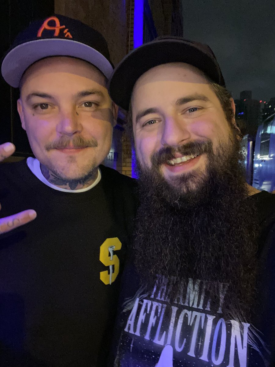 CodyCoons4's tweet photo. I was so pumped to see @amityaffliction at @brooklynbowl It was a fucking awesome show, even met Ahren. https://t.co/1mVo6sJLsN